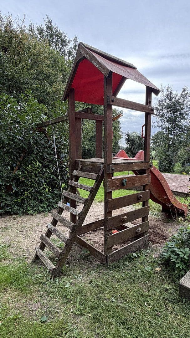 Predaj domu 190 m², pozemok 3.334 m², Rehhorst, Šlezvicko-Holštajnsko Predaj domu 190 m², pozemok 3.334 m², Rehhorst, Šlezvicko-Holštajnsko
