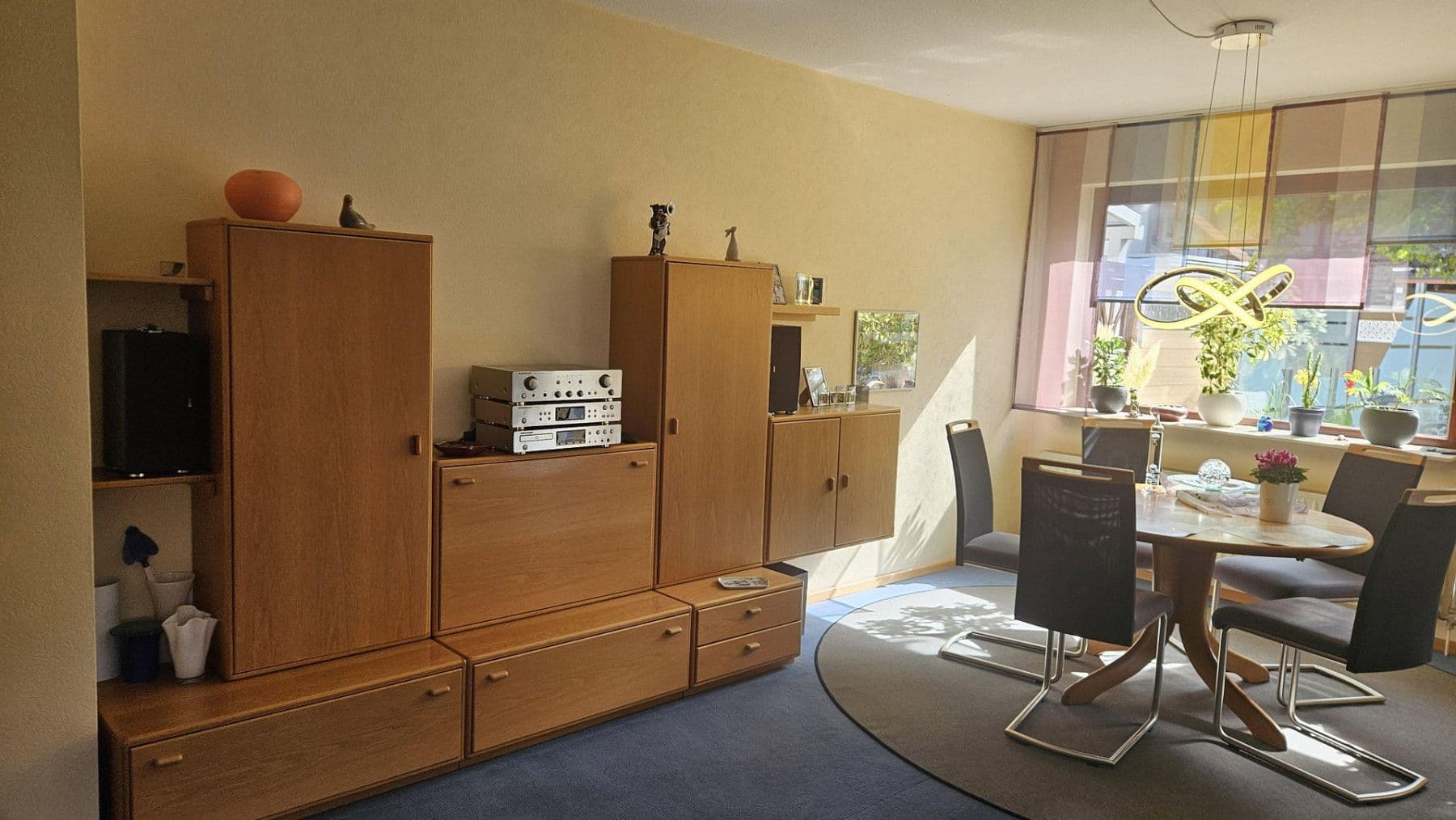 Predaj domu 133 m², pozemok 412 m², Baunatal, Hesensko Predaj domu 133 m², pozemok 412 m², Baunatal, Hesensko