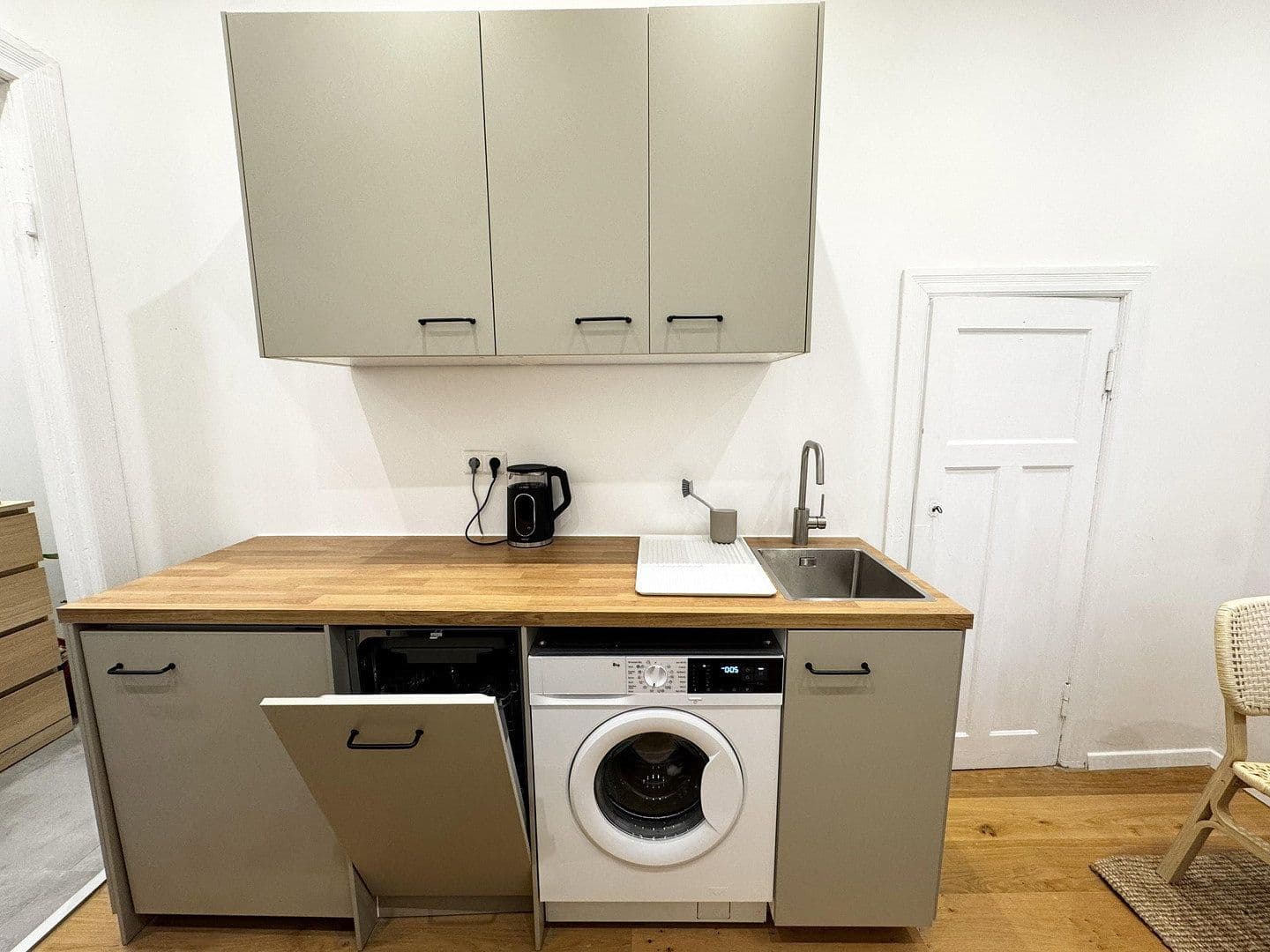 Prenájom bytu 1-izbový 32 m², Friedrich-Wilhelm-Str. 64, Berlin, Berlín Prenájom bytu 1-izbový 32 m², Friedrich-Wilhelm-Str. 64, Berlin, Berlín