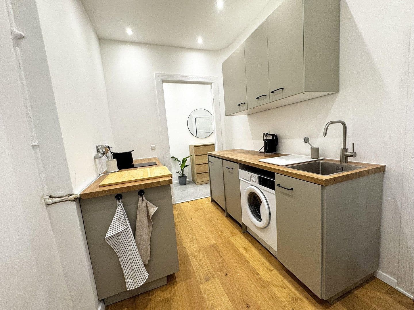 Prenájom bytu 1-izbový 32 m², Friedrich-Wilhelm-Str. 64, Berlin, Berlín Prenájom bytu 1-izbový 32 m², Friedrich-Wilhelm-Str. 64, Berlin, Berlín
