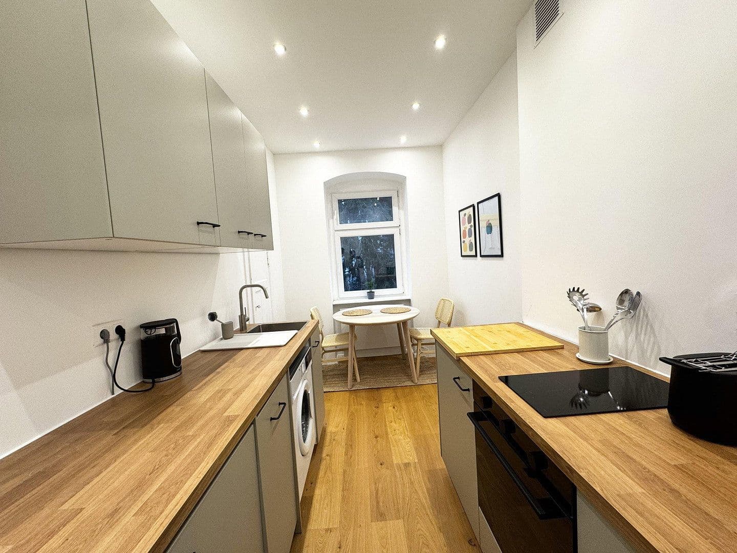 Prenájom bytu 1-izbový 32 m², Friedrich-Wilhelm-Str. 64, Berlin, Berlín Prenájom bytu 1-izbový 32 m², Friedrich-Wilhelm-Str. 64, Berlin, Berlín