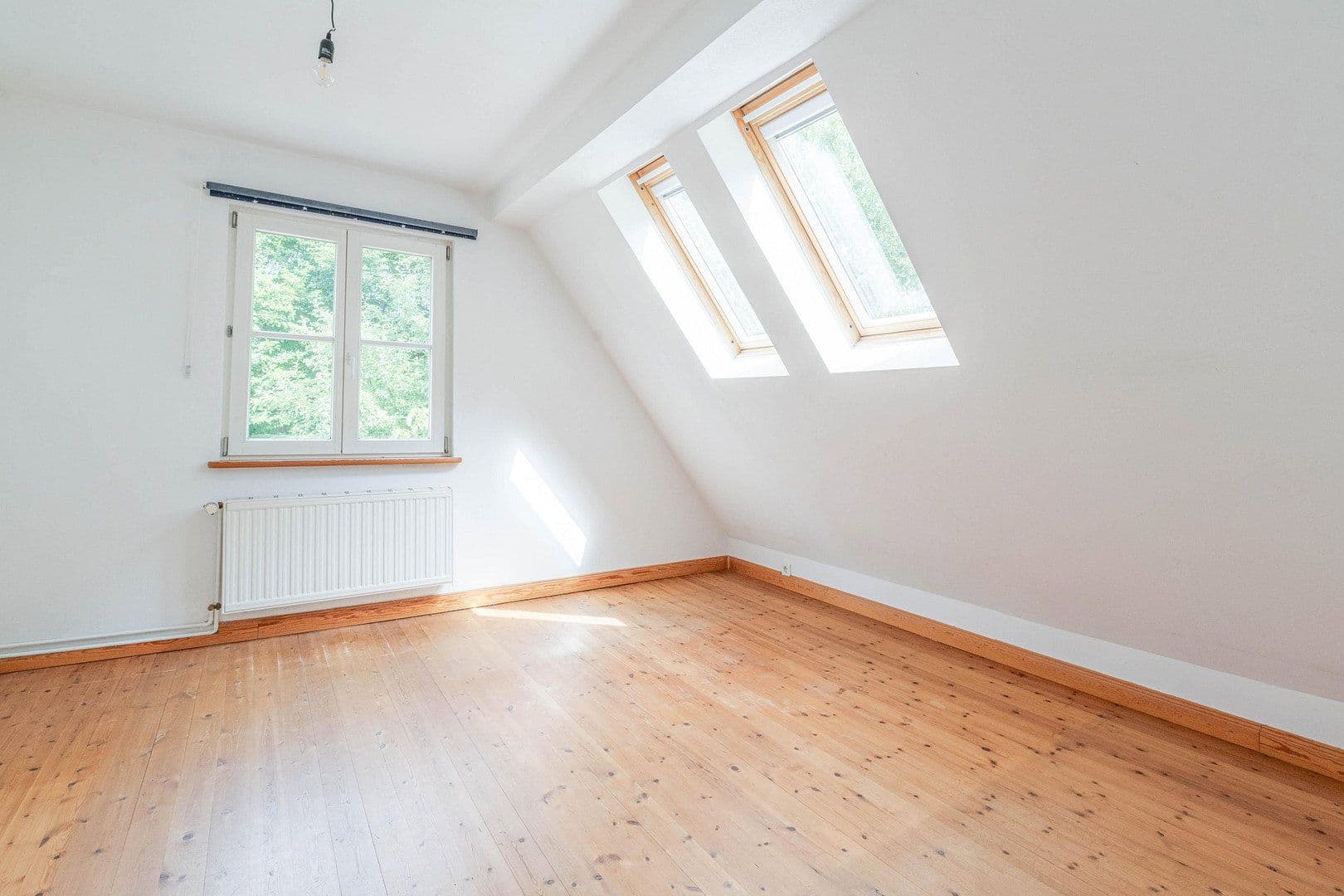 Predaj domu 92 m², pozemok 556 m², Kleinmachnow, Brandenbursko Predaj domu 92 m², pozemok 556 m², Kleinmachnow, Brandenbursko