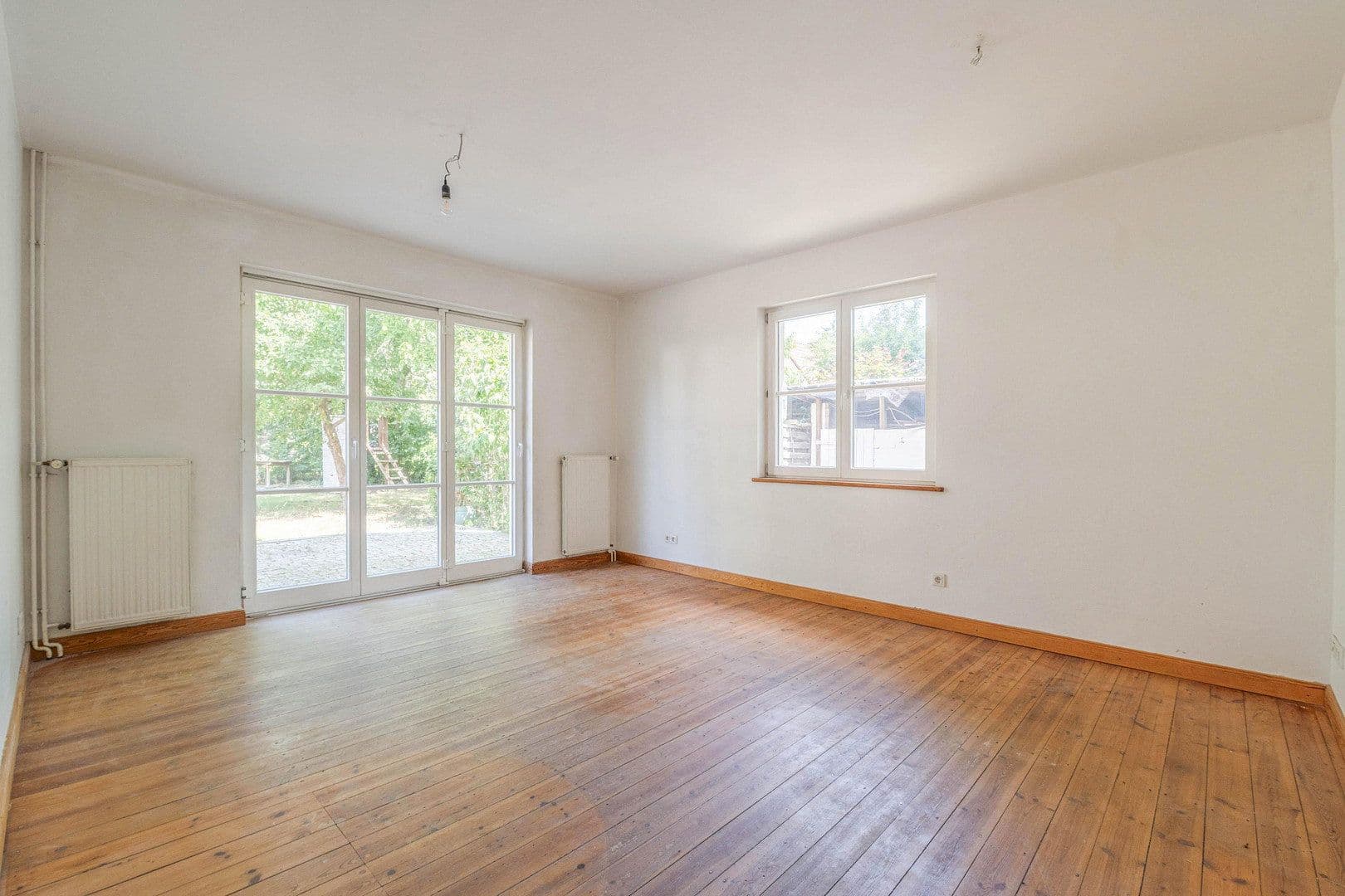 Predaj domu 92 m², pozemok 556 m², Kleinmachnow, Brandenbursko Predaj domu 92 m², pozemok 556 m², Kleinmachnow, Brandenbursko