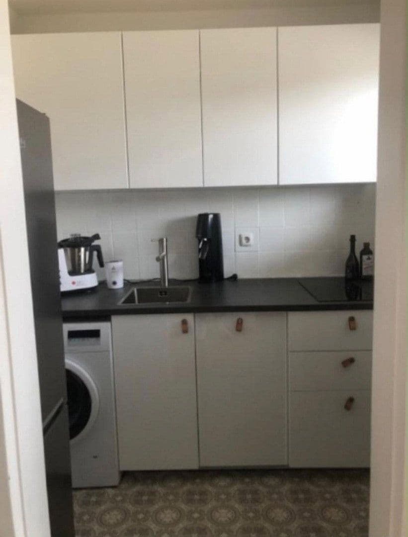 Prenájom bytu 3-izbový 68 m², München, Bavorsko Prenájom bytu 3-izbový 68 m², München, Bavorsko
