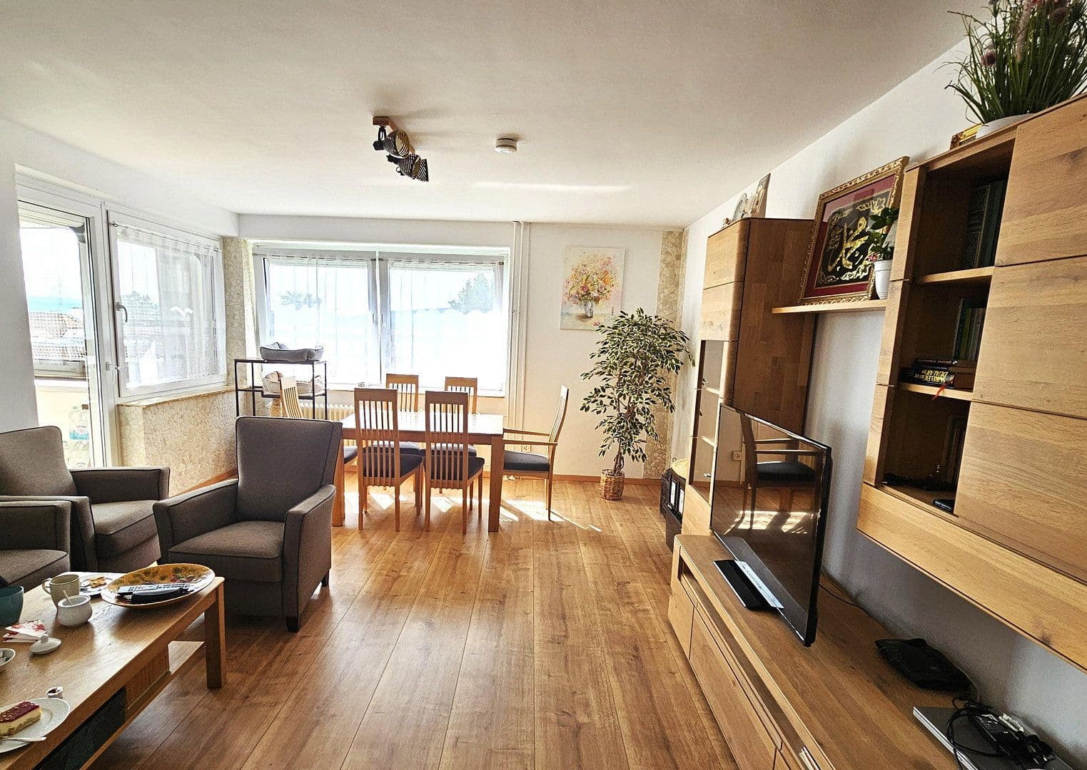 Predaj bytu 3-izbový 91 m², Ronnenberg, Dolné Sasko Predaj bytu 3-izbový 91 m², Ronnenberg, Dolné Sasko