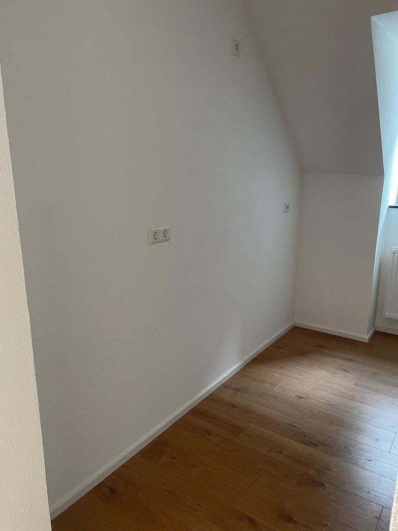 Prenájom bytu 2-izbový 75 m², Schwäbisch Gmünd, Bádensko-Wurttembersko Prenájom bytu 2-izbový 75 m², Schwäbisch Gmünd, Bádensko-Wurttembersko