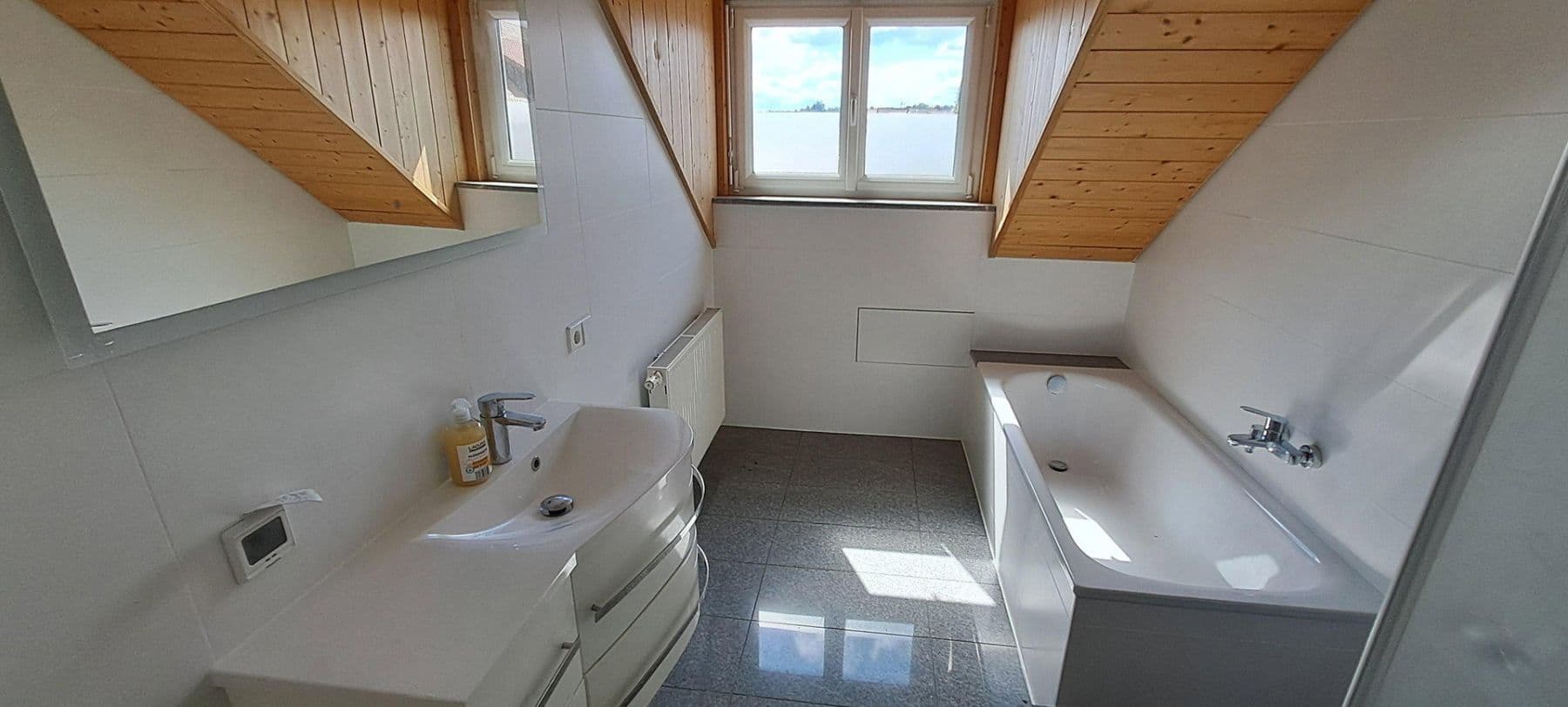 Prenájom bytu 3-izbový 120 m², Birenbach, Bádensko-Wurttembersko Prenájom bytu 3-izbový 120 m², Birenbach, Bádensko-Wurttembersko