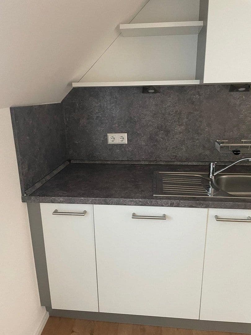 Prenájom bytu 2-izbový 75 m², Schwäbisch Gmünd, Bádensko-Wurttembersko Prenájom bytu 2-izbový 75 m², Schwäbisch Gmünd, Bádensko-Wurttembersko