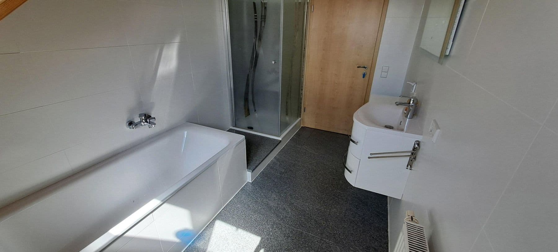 Prenájom bytu 3-izbový 120 m², Birenbach, Bádensko-Wurttembersko Prenájom bytu 3-izbový 120 m², Birenbach, Bádensko-Wurttembersko
