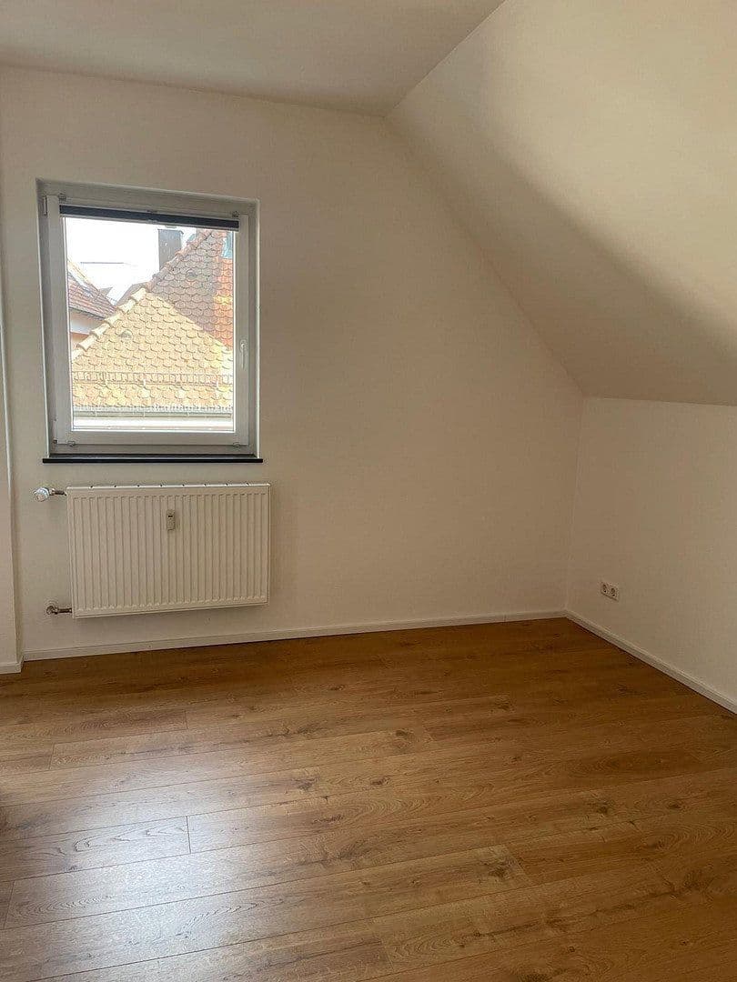 Prenájom bytu 2-izbový 75 m², Schwäbisch Gmünd, Bádensko-Wurttembersko Prenájom bytu 2-izbový 75 m², Schwäbisch Gmünd, Bádensko-Wurttembersko