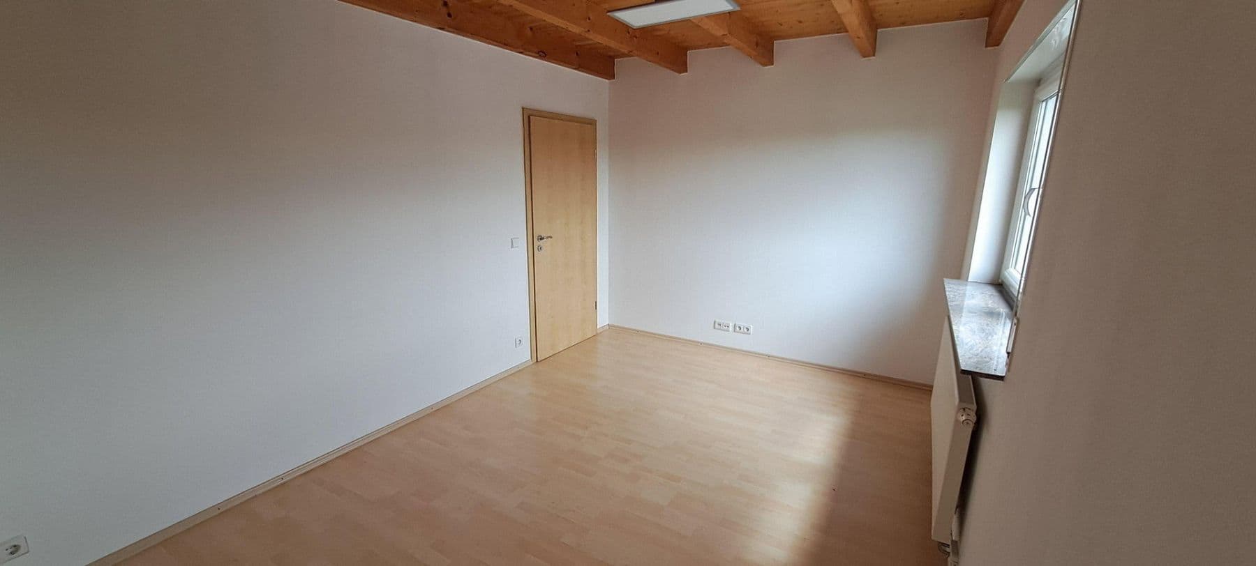 Prenájom bytu 3-izbový 120 m², Birenbach, Bádensko-Wurttembersko Prenájom bytu 3-izbový 120 m², Birenbach, Bádensko-Wurttembersko