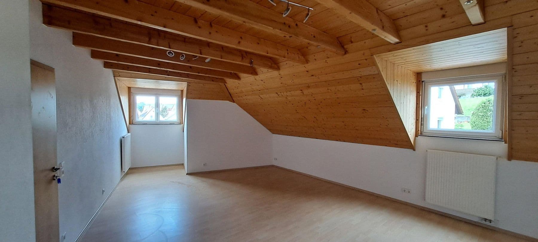 Prenájom bytu 3-izbový 120 m², Birenbach, Bádensko-Wurttembersko Prenájom bytu 3-izbový 120 m², Birenbach, Bádensko-Wurttembersko