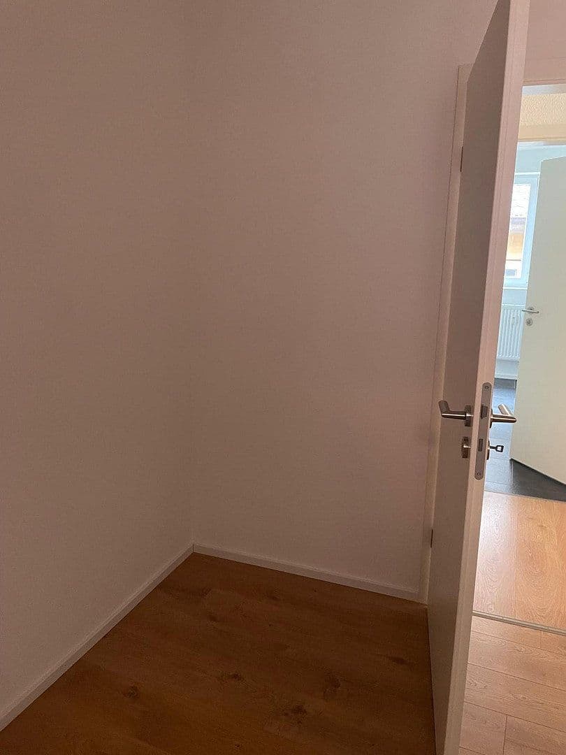 Prenájom bytu 2-izbový 75 m², Schwäbisch Gmünd, Bádensko-Wurttembersko Prenájom bytu 2-izbový 75 m², Schwäbisch Gmünd, Bádensko-Wurttembersko