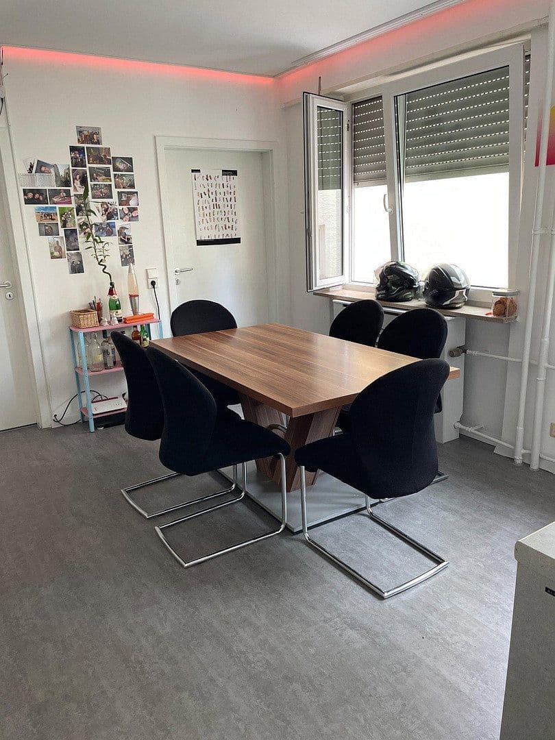 Prenájom bytu 13 m², Herdweg 35, Stuttgart, Bádensko-Wurttembersko Prenájom bytu 13 m², Herdweg 35, Stuttgart, Bádensko-Wurttembersko