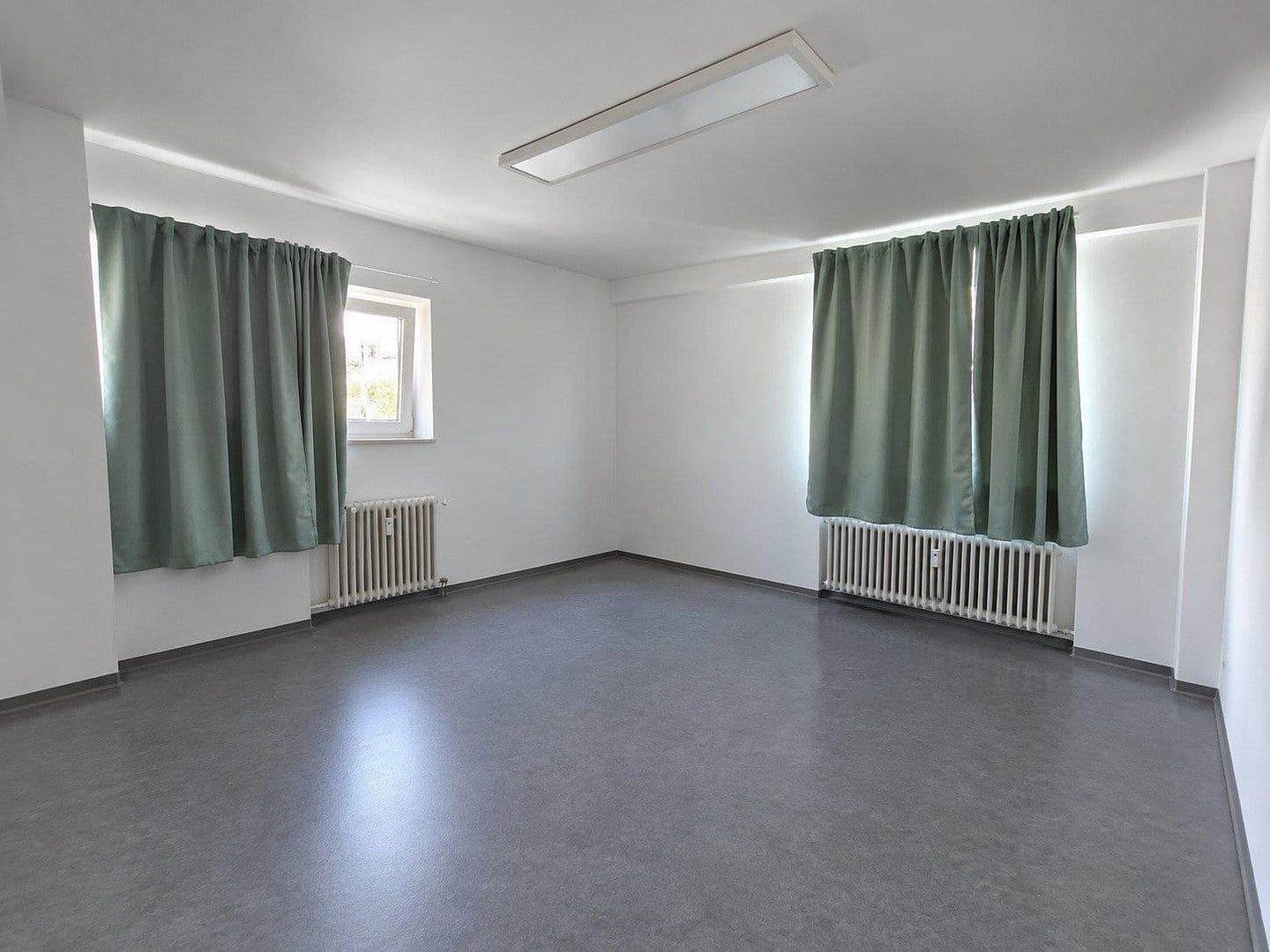 Prenájom bytu 13 m², Herdweg 35, Stuttgart, Bádensko-Wurttembersko Prenájom bytu 13 m², Herdweg 35, Stuttgart, Bádensko-Wurttembersko