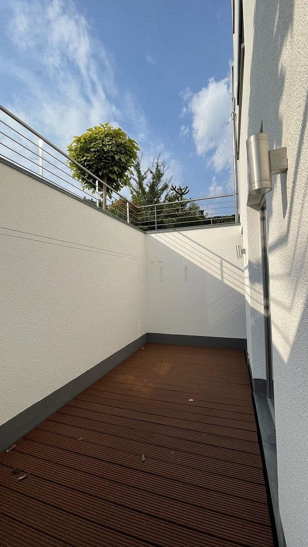 Predaj domu 274 m², pozemok 702 m², Königswinter, Severné Porýnie - Westfálsko Predaj domu 274 m², pozemok 702 m², Königswinter, Severné Porýnie - Westfálsko