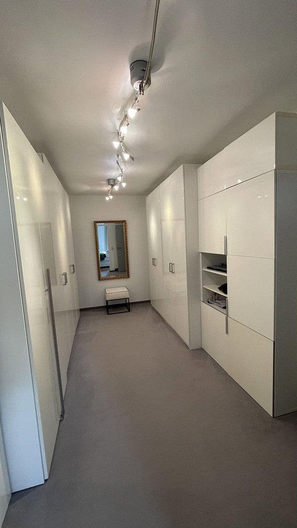 Predaj domu 274 m², pozemok 702 m², Königswinter, Severné Porýnie - Westfálsko Predaj domu 274 m², pozemok 702 m², Königswinter, Severné Porýnie - Westfálsko