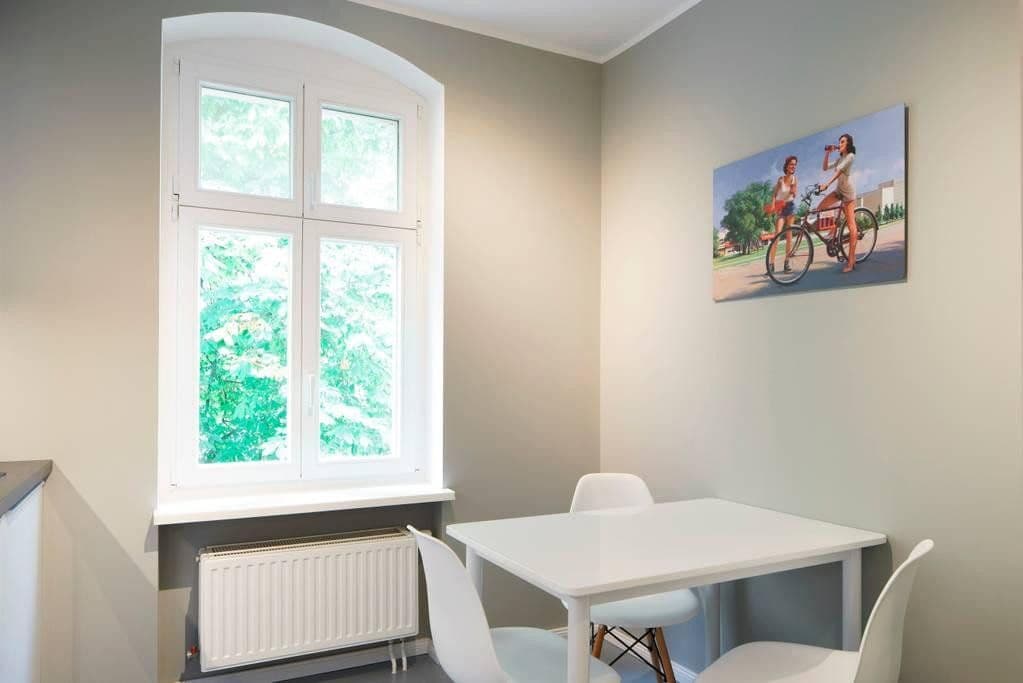 Predaj bytu 3-izbový 102 m², Metzer Straße 25, Berlin, Berlín Predaj bytu 3-izbový 102 m², Metzer Straße 25, Berlin, Berlín