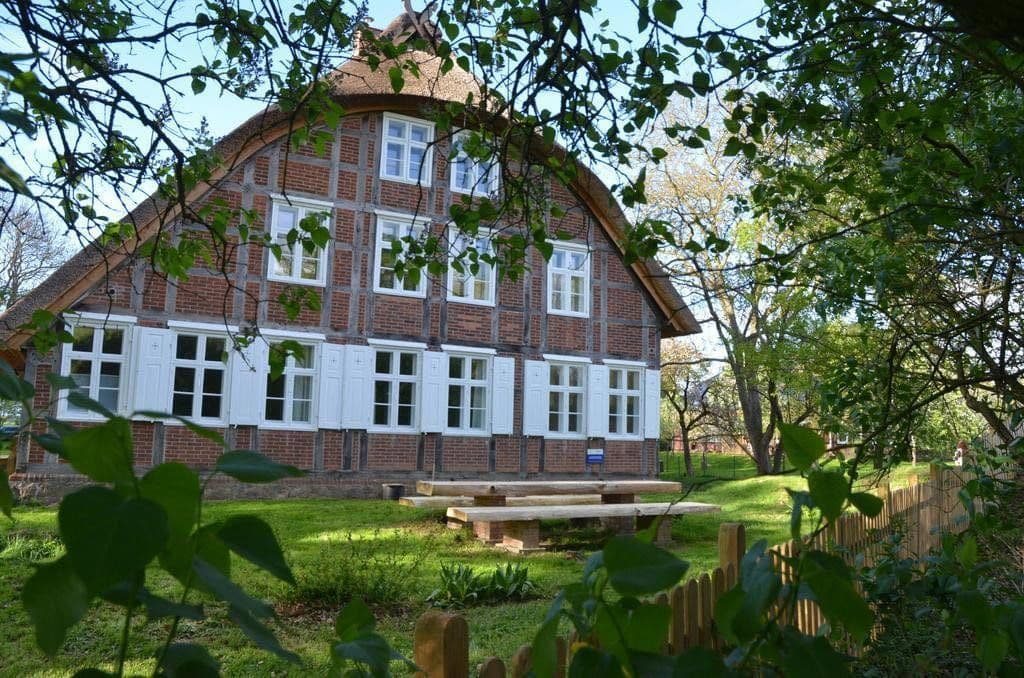 Predaj domu 189 m², pozemok 8.000 m², Lenzen (Elbe), Brandenbursko Predaj domu 189 m², pozemok 8.000 m², Lenzen (Elbe), Brandenbursko