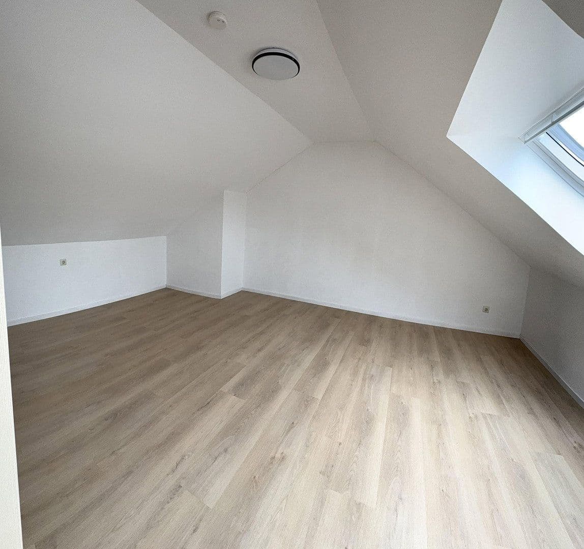 Predaj domu 160 m², pozemok 218 m², Remshalden, Bádensko-Wurttembersko Predaj domu 160 m², pozemok 218 m², Remshalden, Bádensko-Wurttembersko