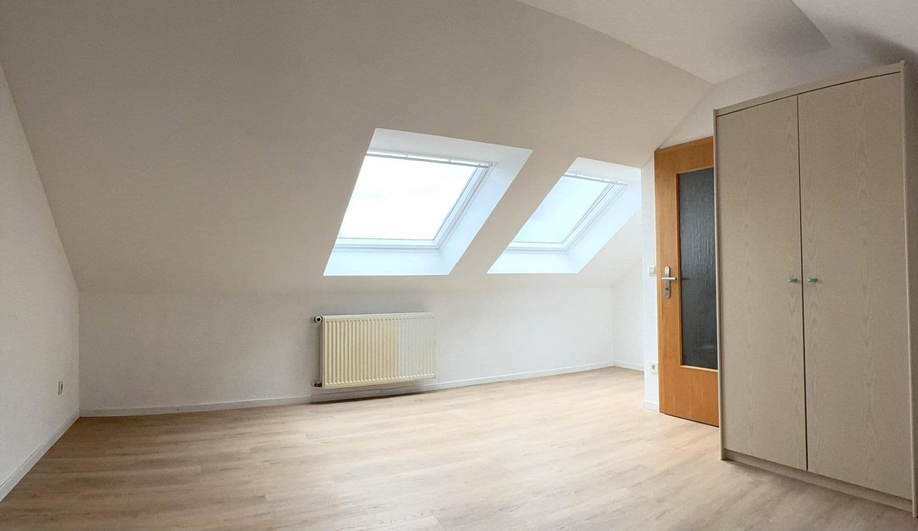 Predaj domu 160 m², pozemok 218 m², Remshalden, Bádensko-Wurttembersko Predaj domu 160 m², pozemok 218 m², Remshalden, Bádensko-Wurttembersko