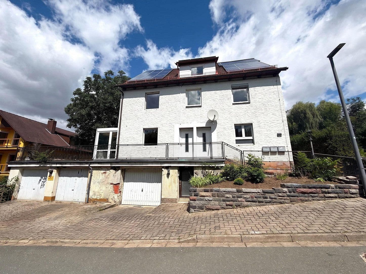 Predaj domu 276 m², pozemok 1.038 m², Bärnreuth 33, Bad Berneck im Fichtelgebirge, Bavorsko Predaj domu 276 m², pozemok 1.038 m², Bärnreuth 33, Bad Berneck im Fichtelgebirge, Bavorsko