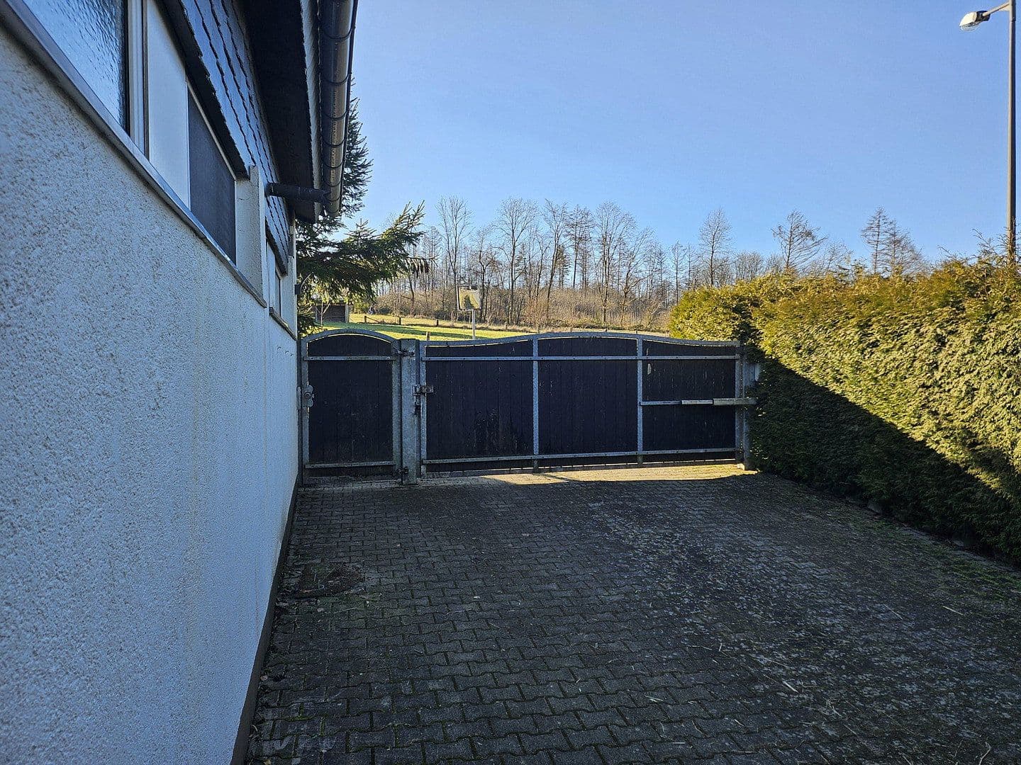 Predaj domu 280 m², pozemok 25.000 m², Busenhausen, Porýnie-Falcko Predaj domu 280 m², pozemok 25.000 m², Busenhausen, Porýnie-Falcko