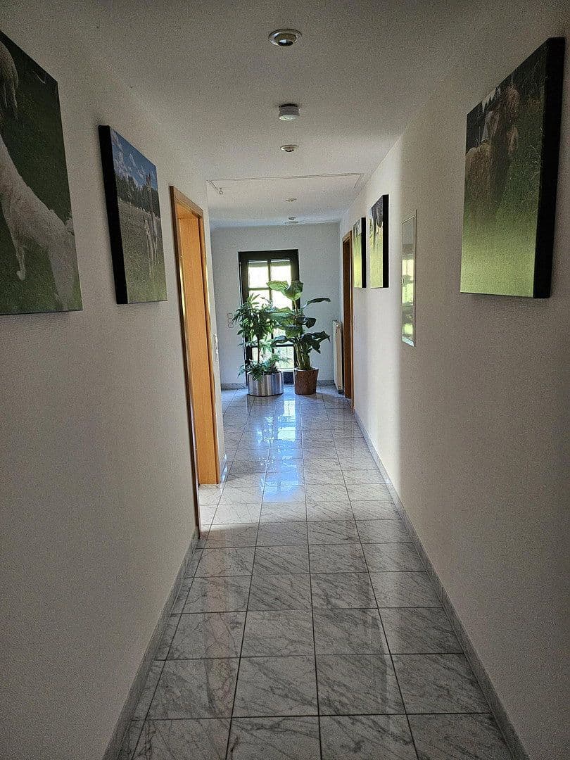 Predaj domu 280 m², pozemok 25.000 m², Busenhausen, Porýnie-Falcko Predaj domu 280 m², pozemok 25.000 m², Busenhausen, Porýnie-Falcko