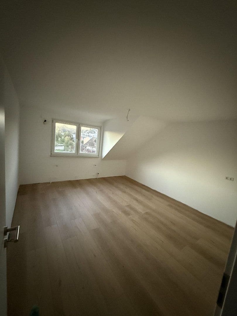 Prenájom bytu 3-izbový 85 m², Bendorf, Porýnie-Falcko Prenájom bytu 3-izbový 85 m², Bendorf, Porýnie-Falcko