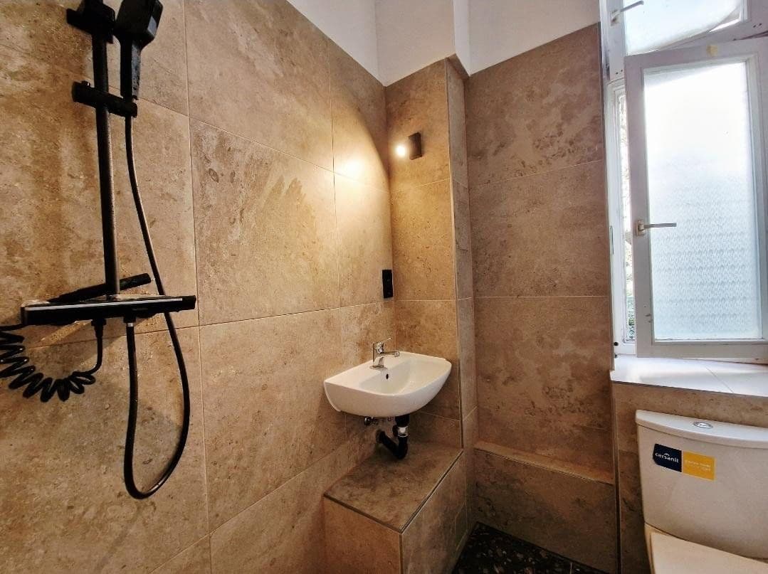Predaj bytu 4-izbový 85 m², Wilhelmstadt Spandau Berlin, Berlín Predaj bytu 4-izbový 85 m², Wilhelmstadt Spandau Berlin, Berlín