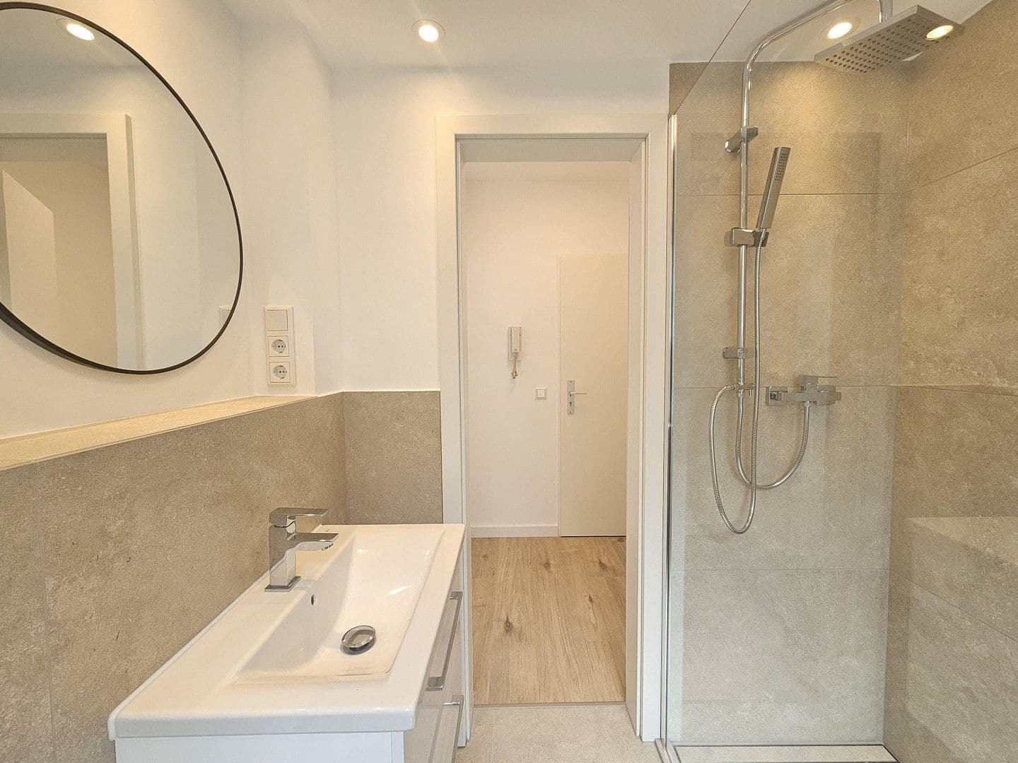 Prenájom bytu 1-izbový 35 m², Lorettostr. 60, Düsseldorf, Severné Porýnie - Westfálsko Prenájom bytu 1-izbový 35 m², Lorettostr. 60, Düsseldorf, Severné Porýnie - Westfálsko