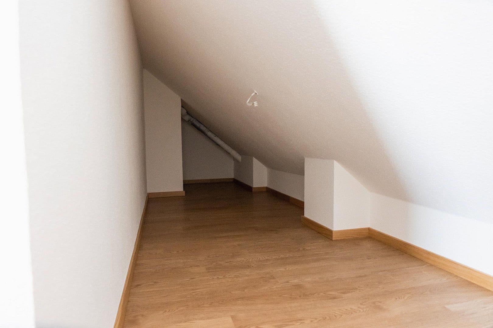 Prenájom bytu 5-izbový 132 m², Uhlandstraße 25, Bodelshausen, Bádensko-Wurttembersko Prenájom bytu 5-izbový 132 m², Uhlandstraße 25, Bodelshausen, Bádensko-Wurttembersko
