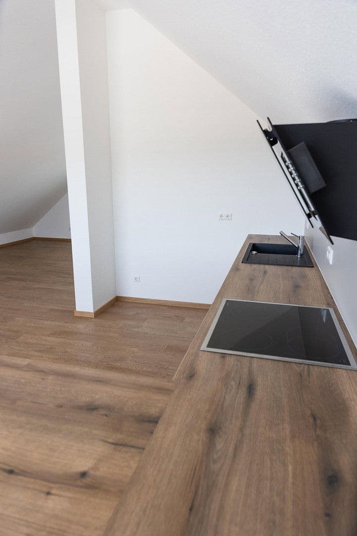 Prenájom bytu 5-izbový 132 m², Uhlandstraße 25, Bodelshausen, Bádensko-Wurttembersko Prenájom bytu 5-izbový 132 m², Uhlandstraße 25, Bodelshausen, Bádensko-Wurttembersko