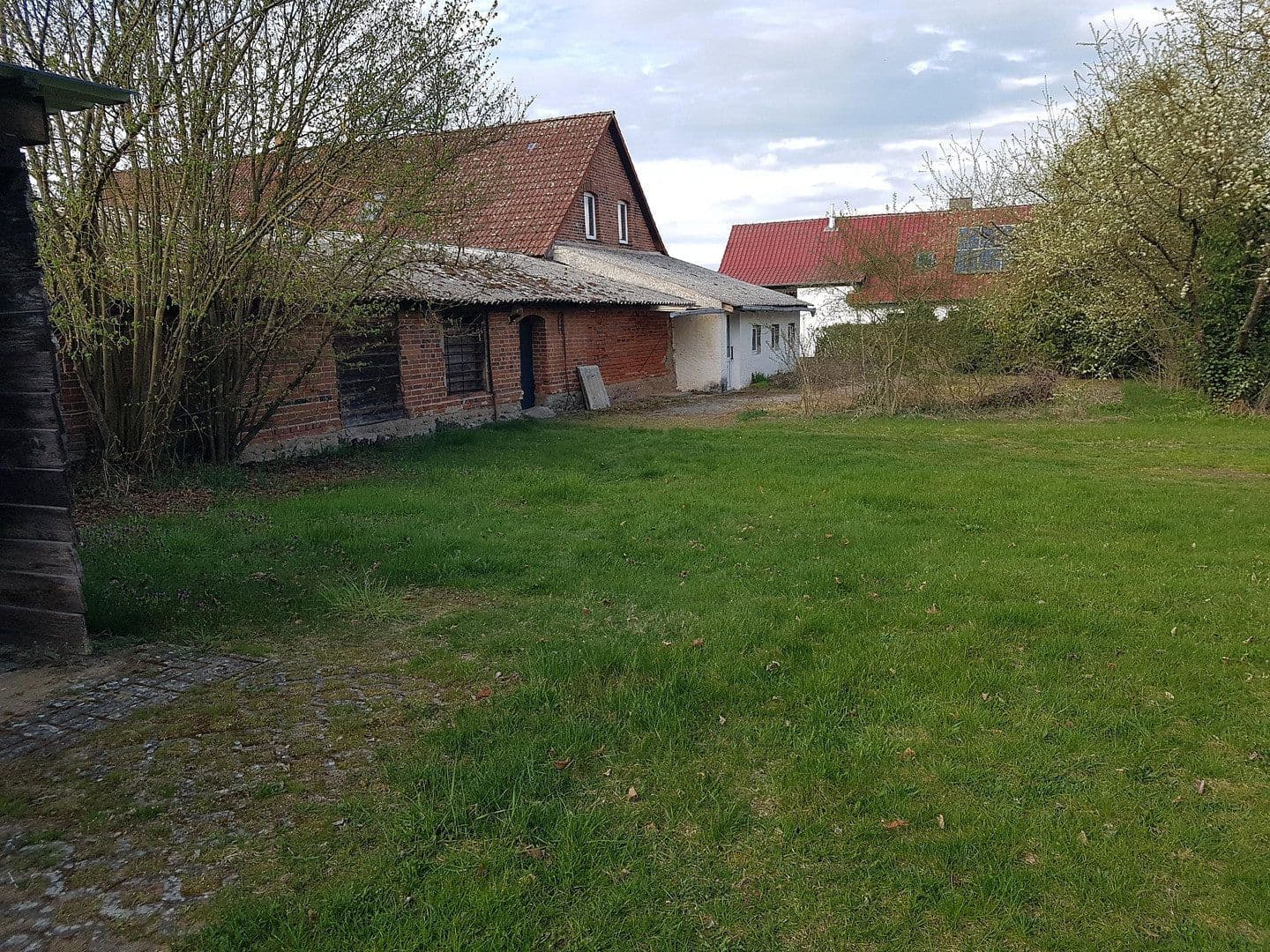 Predaj domu 198 m², pozemok 3.382 m², Kalbe (Milde), Sasko-Anhaltsko Predaj domu 198 m², pozemok 3.382 m², Kalbe (Milde), Sasko-Anhaltsko
