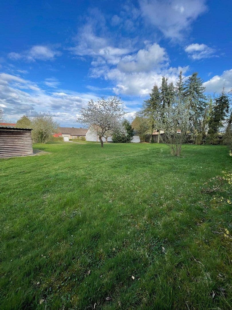 Predaj domu 198 m², pozemok 3.382 m², Kalbe (Milde), Sasko-Anhaltsko Predaj domu 198 m², pozemok 3.382 m², Kalbe (Milde), Sasko-Anhaltsko