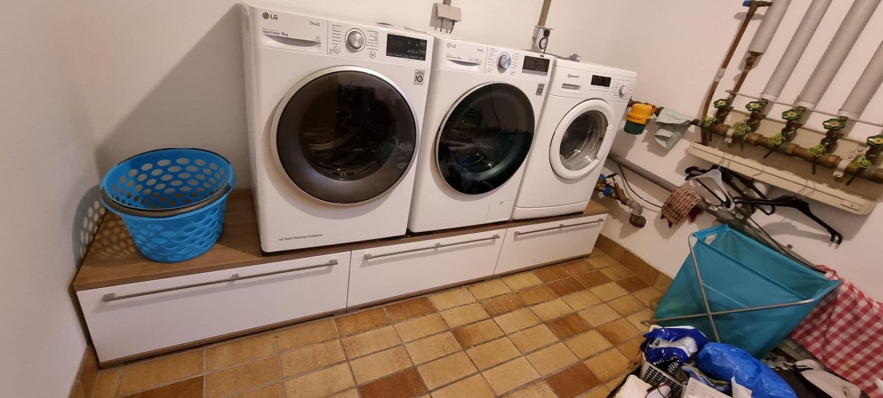 Predaj domu 270 m², pozemok 690 m², Oedheim, Bádensko-Wurttembersko Predaj domu 270 m², pozemok 690 m², Oedheim, Bádensko-Wurttembersko