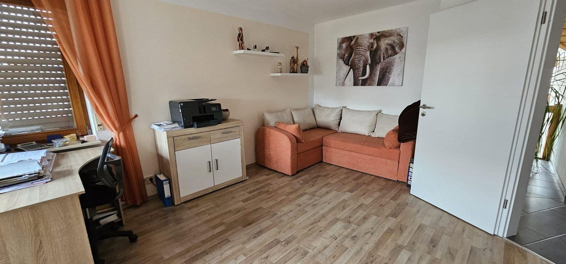 Predaj domu 270 m², pozemok 690 m², Oedheim, Bádensko-Wurttembersko Predaj domu 270 m², pozemok 690 m², Oedheim, Bádensko-Wurttembersko