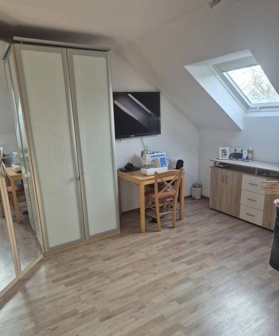 Predaj domu 270 m², pozemok 690 m², Oedheim, Bádensko-Wurttembersko Predaj domu 270 m², pozemok 690 m², Oedheim, Bádensko-Wurttembersko