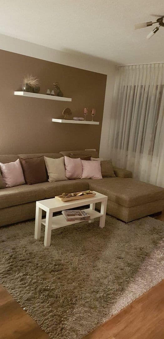 Predaj domu 270 m², pozemok 690 m², Oedheim, Bádensko-Wurttembersko Predaj domu 270 m², pozemok 690 m², Oedheim, Bádensko-Wurttembersko