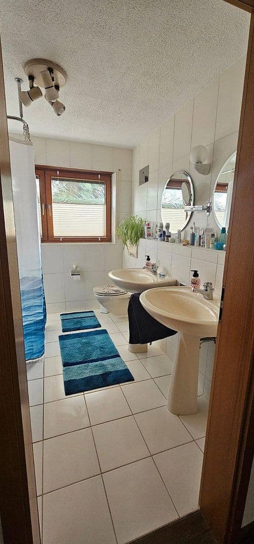 Predaj domu 270 m², pozemok 690 m², Oedheim, Bádensko-Wurttembersko Predaj domu 270 m², pozemok 690 m², Oedheim, Bádensko-Wurttembersko