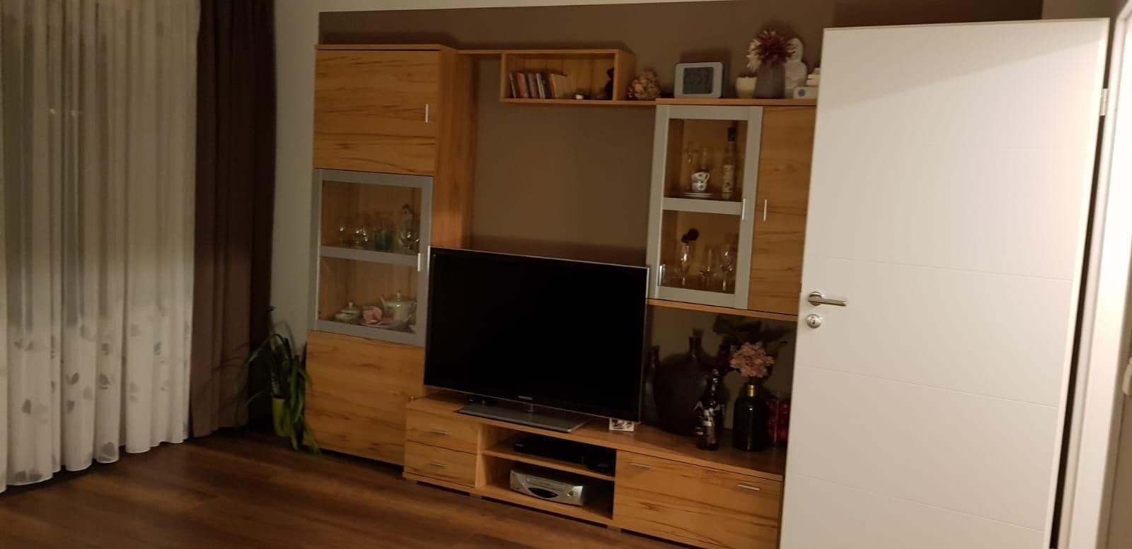 Predaj domu 270 m², pozemok 690 m², Oedheim, Bádensko-Wurttembersko Predaj domu 270 m², pozemok 690 m², Oedheim, Bádensko-Wurttembersko