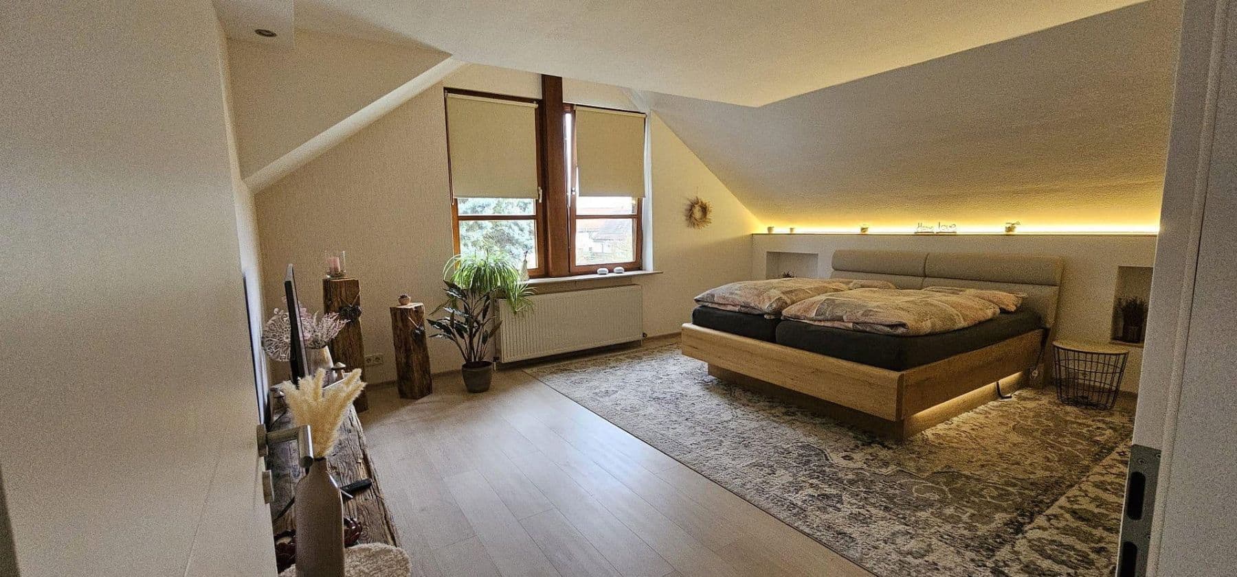 Predaj domu 270 m², pozemok 690 m², Oedheim, Bádensko-Wurttembersko Predaj domu 270 m², pozemok 690 m², Oedheim, Bádensko-Wurttembersko