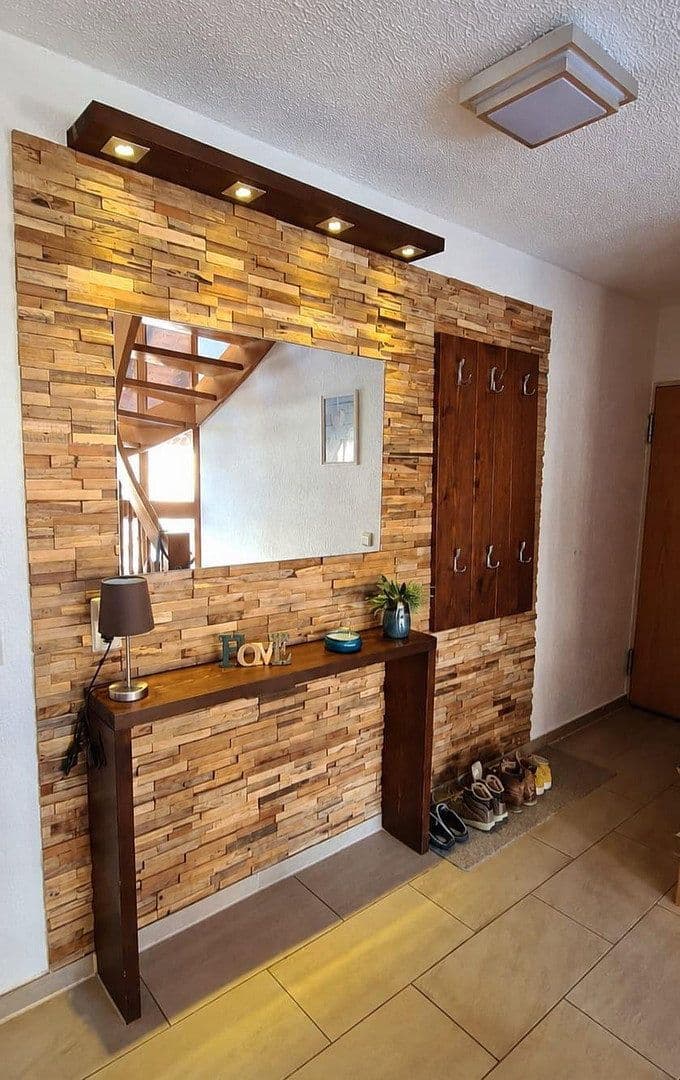 Predaj domu 270 m², pozemok 690 m², Oedheim, Bádensko-Wurttembersko Predaj domu 270 m², pozemok 690 m², Oedheim, Bádensko-Wurttembersko