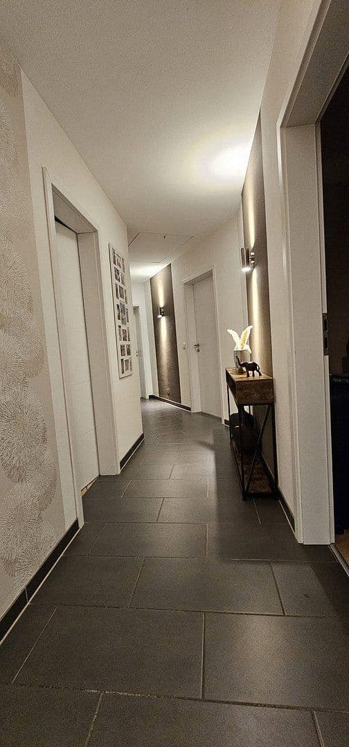 Predaj domu 270 m², pozemok 690 m², Oedheim, Bádensko-Wurttembersko Predaj domu 270 m², pozemok 690 m², Oedheim, Bádensko-Wurttembersko
