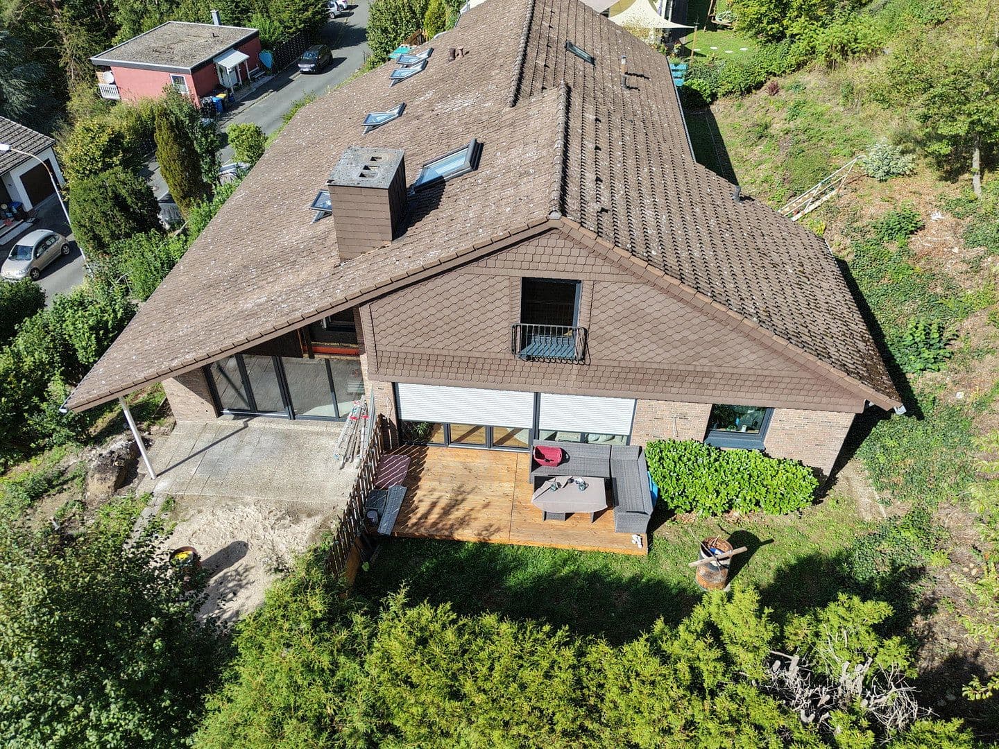 Predaj domu 300 m², pozemok 1.100 m², In den Lärchen 20, Mittenaar, Hesensko Predaj domu 300 m², pozemok 1.100 m², In den Lärchen 20, Mittenaar, Hesensko
