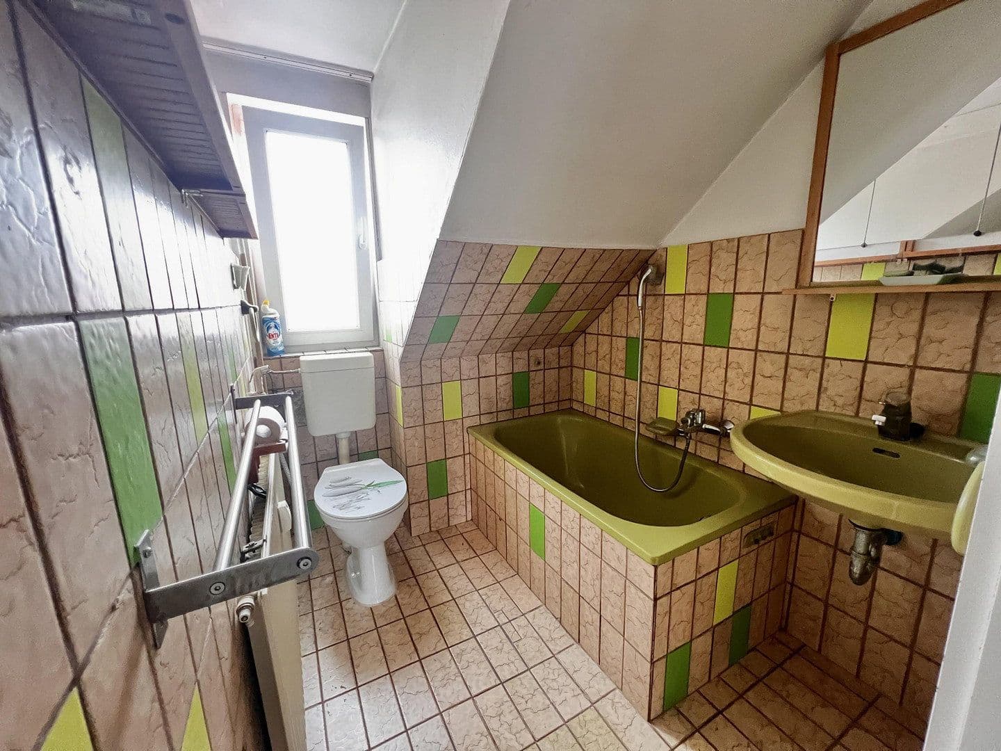 Predaj bytu 3-izbový 70 m², Reichsstraße 20A, Berlin, Berlín Predaj bytu 3-izbový 70 m², Reichsstraße 20A, Berlin, Berlín