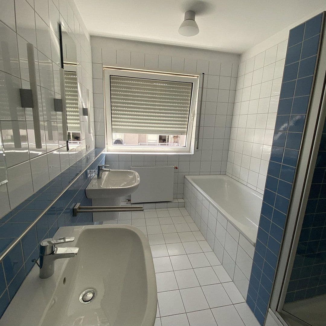 Prenájom bytu 5-izbový 149 m², Jean-Monnet-Str., Mühlheim am Main, Hesensko Prenájom bytu 5-izbový 149 m², Jean-Monnet-Str., Mühlheim am Main, Hesensko