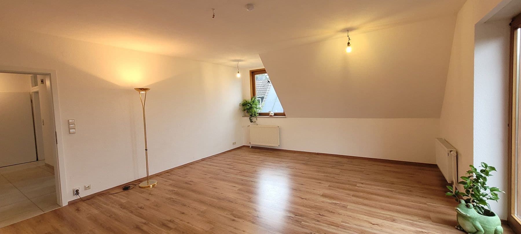 Prenájom bytu 2-izbový 90 m², Bönningstedt, Šlezvicko-Holštajnsko Prenájom bytu 2-izbový 90 m², Bönningstedt, Šlezvicko-Holštajnsko
