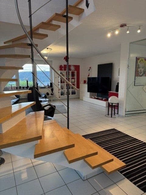 Predaj domu 291 m², pozemok 788 m², Schopfheim, Bádensko-Wurttembersko Predaj domu 291 m², pozemok 788 m², Schopfheim, Bádensko-Wurttembersko