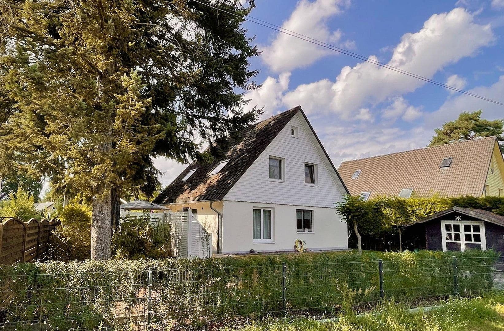 Predaj domu 110 m², pozemok 440 m², Fichtestraße, Hoppegarten, Brandenbursko Predaj domu 110 m², pozemok 440 m², Fichtestraße, Hoppegarten, Brandenbursko